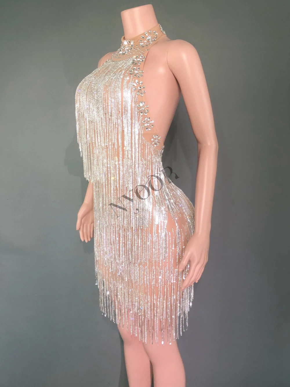 Sexy aniversário casamento noite baile celebrar vestido sessão de fotos usar brilhante prata strass correntes sem costas vestido curto