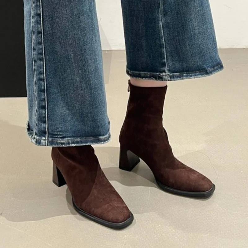 Modische neue quadratische Kopf Sexy Wildleder Casual Arbeitsstiefel für den Winter bequemer Reißverschluss Bankett elegante High Heels Damenstiefel – Detail 8