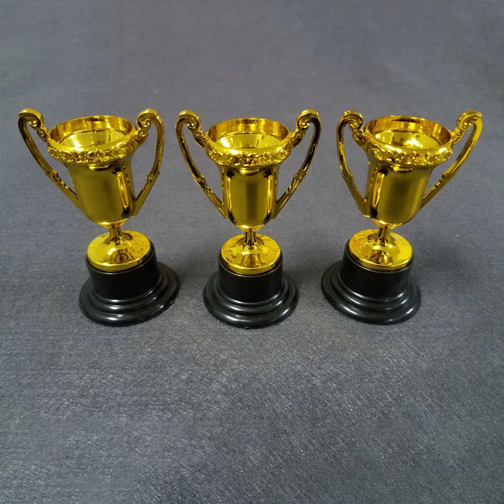 20 Stück Mini-Plastik gold becher Trophäen für Party kinder lernen Spielzeug (golden)