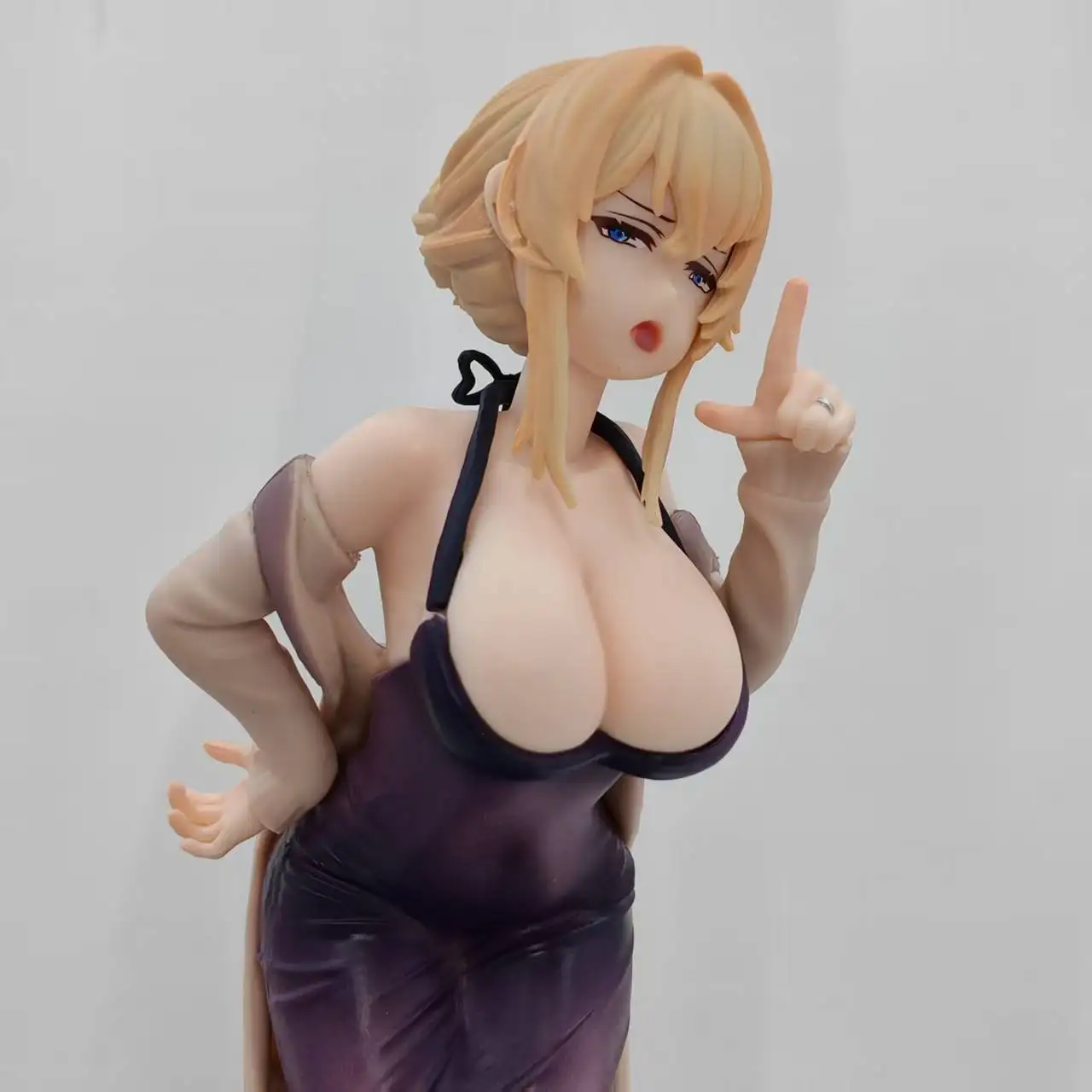 Figurine d'anime Flgmon Erin robe debout robe figurine d'action charmante fille Animation Anime décoration modèle cadeau