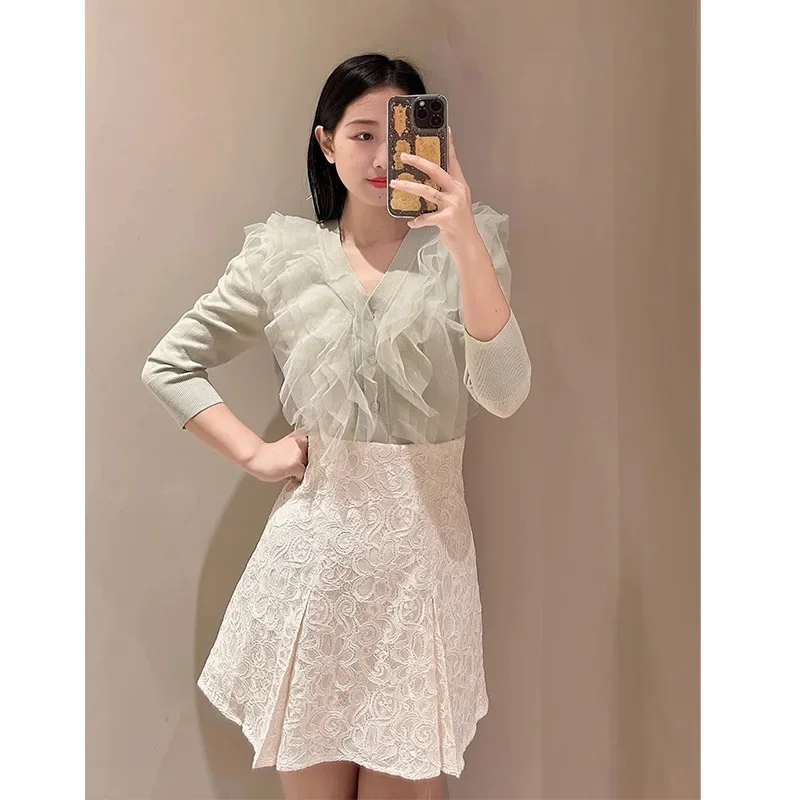 

Japanese spring and summer new products elegant V-neck fluffy tulle ruffle edge knitted top