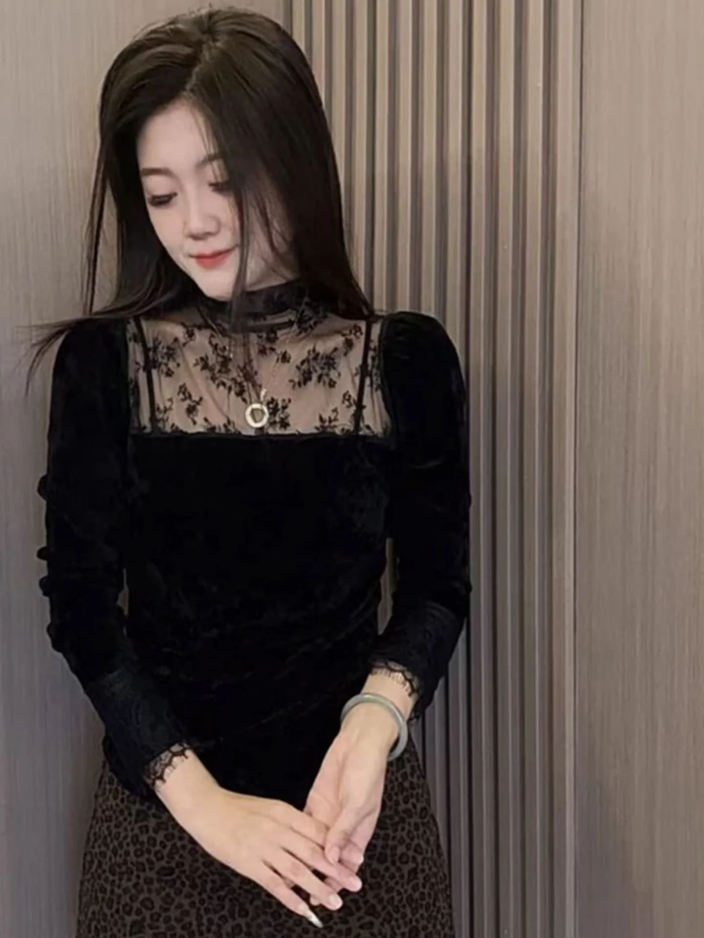 Slimming Lace Insert Long Sleeve Square Collar Base Shirt Women's Fashion Autumn New Style Black Floral Print French Style Top