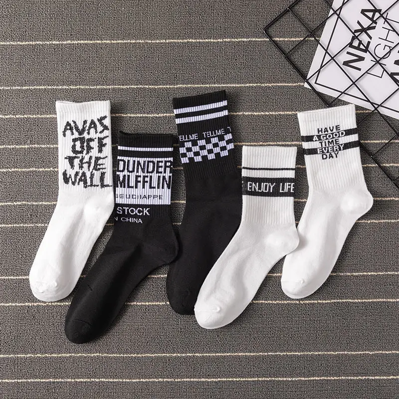 New Fashion Funny Mens Socks Dot Hip Hop Harajuku Skeleton Socks Cartoon Football Animal Beer Food Happy Cotton Socks