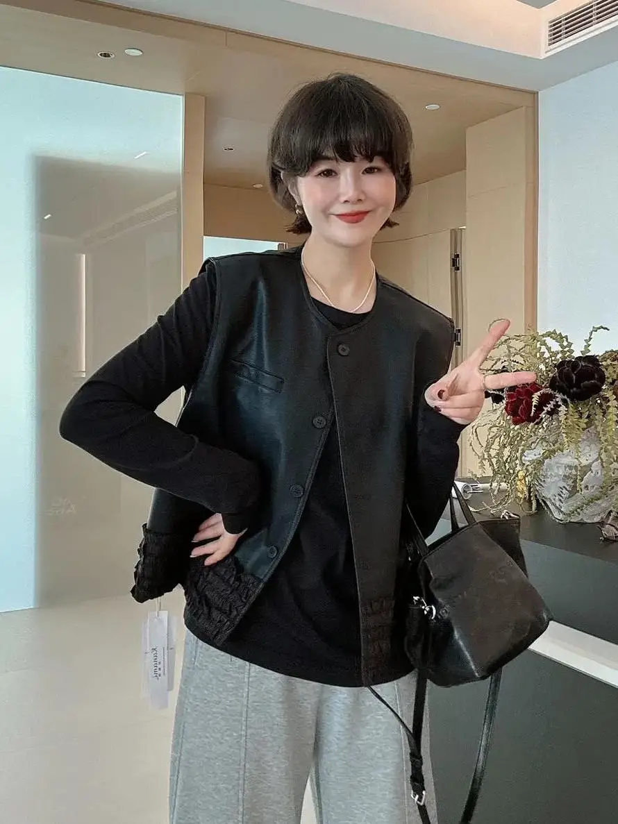 

Fashionable Short Women's Vest Spring 2026 New Korean Loose High-End Feeling Cute Size Outerwear Button round Neck Polyester ...