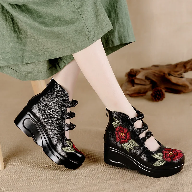 Xiuteng 2022 Women Flower andals Shoes Slope Casual Leather Shoes Fashion  Embroidered Ladies Vintage Waterproof Platform Shoes