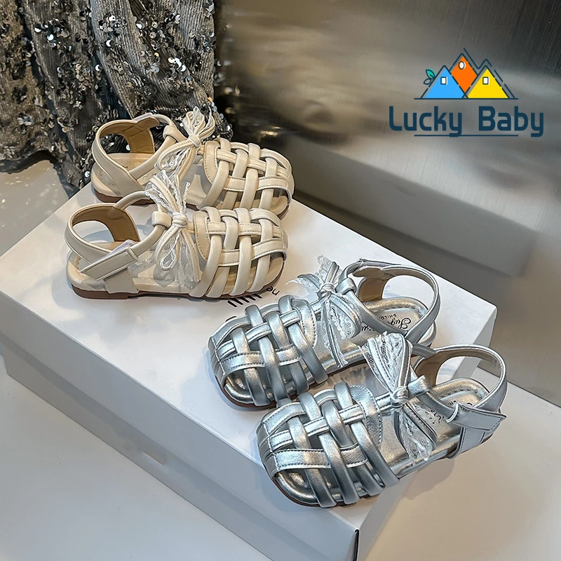 

Детская обувь с открытыми отверстиями, римская обувь для мальчиков и девочек, Нескользящая модная детская обувь в британском стиле с закрытым носком, однотонная обувь с открытым носком