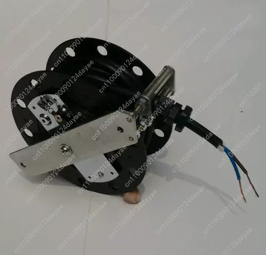 

Автоматическая выдвижная кабельная катушка 6A 220V 3M | Электрический намотчик проводов для эффективного организации кабелей