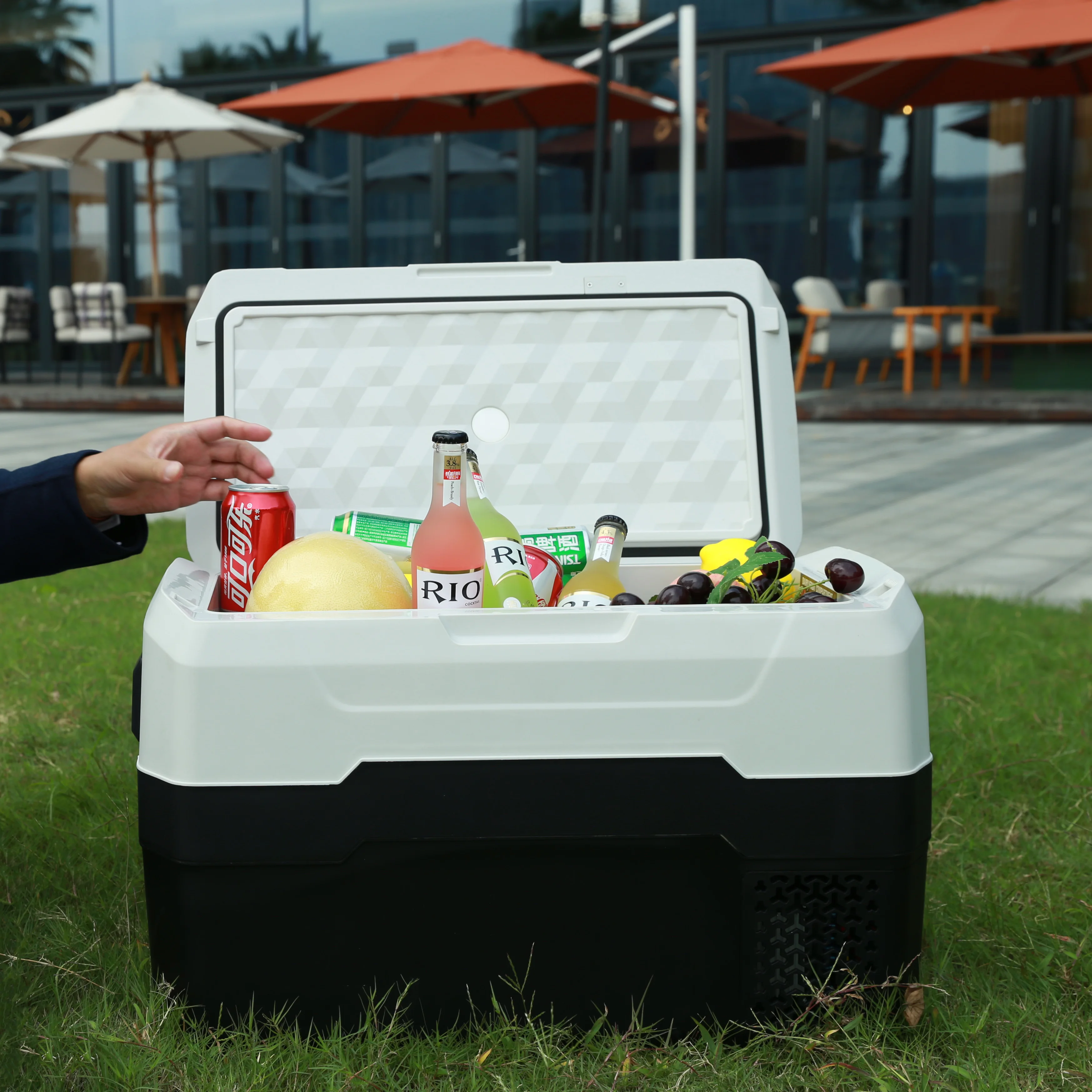 Custom Brand Logo Fast Freezing Cooling Compressor Car Refrigerator Freezer 12 Volt RV Refrigerator for Semi Truck