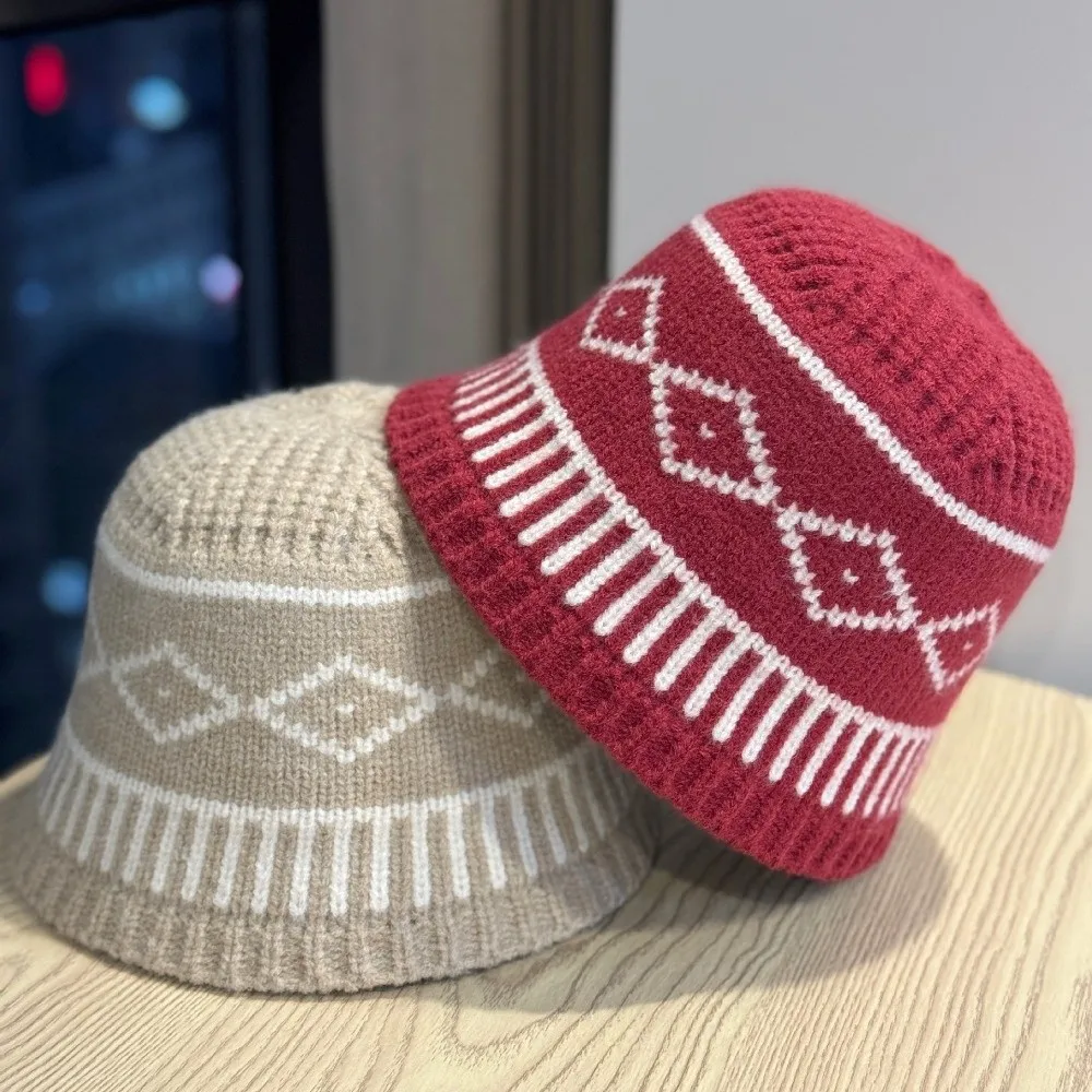 

Retro Knitted Hat Warm Big Head Circumference Basin Hat Diamond Grid Pattern Appearing Small in Size Bucket Hat for Women