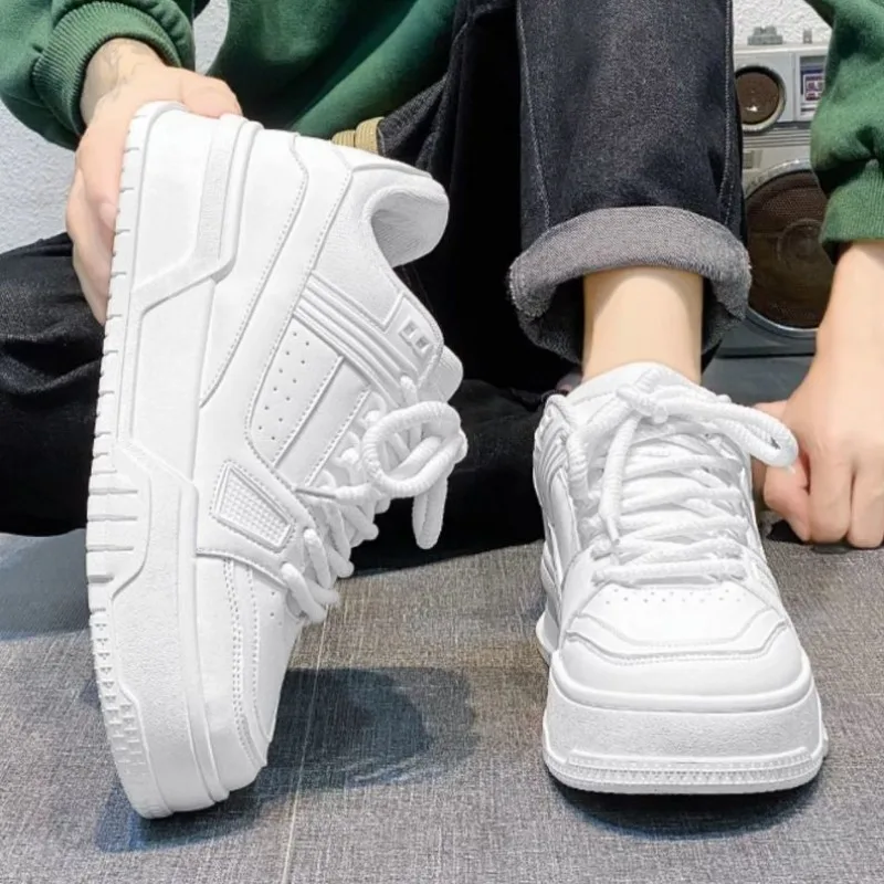 Sneakers da uomo di alta qualità scarpe Casual moda tinta unita comode scarpe con plateau stringate scarpe vulcanizzate da passeggio all'aperto