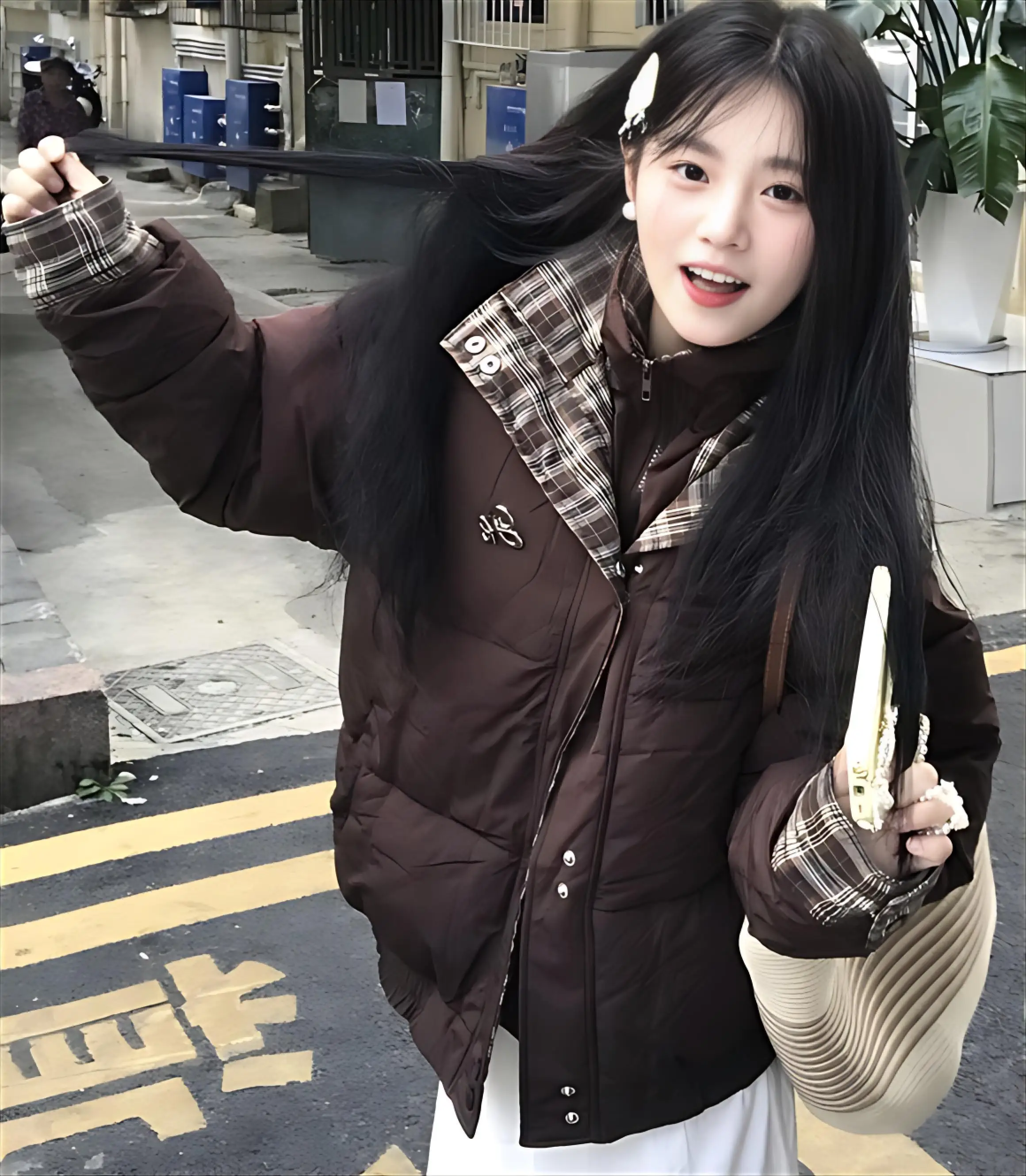 

Женская зимняя парка-пуховик с широкими плечами, утепленная хлопком, теплая, с капюшоном, с длинными рукавами, модная, повседневная, в женском стиле