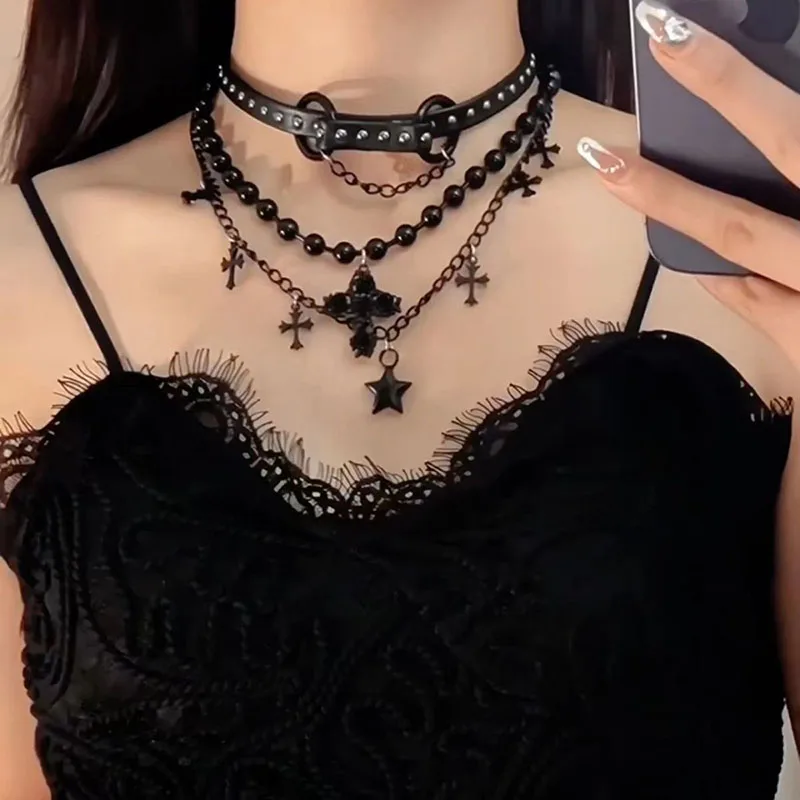 Zwarte Tante Gepersonaliseerde Kraagketting Gothic Lolitare Groep Gecombineerd Met Zwarte Riemgesp Lederen Dubbele Laag