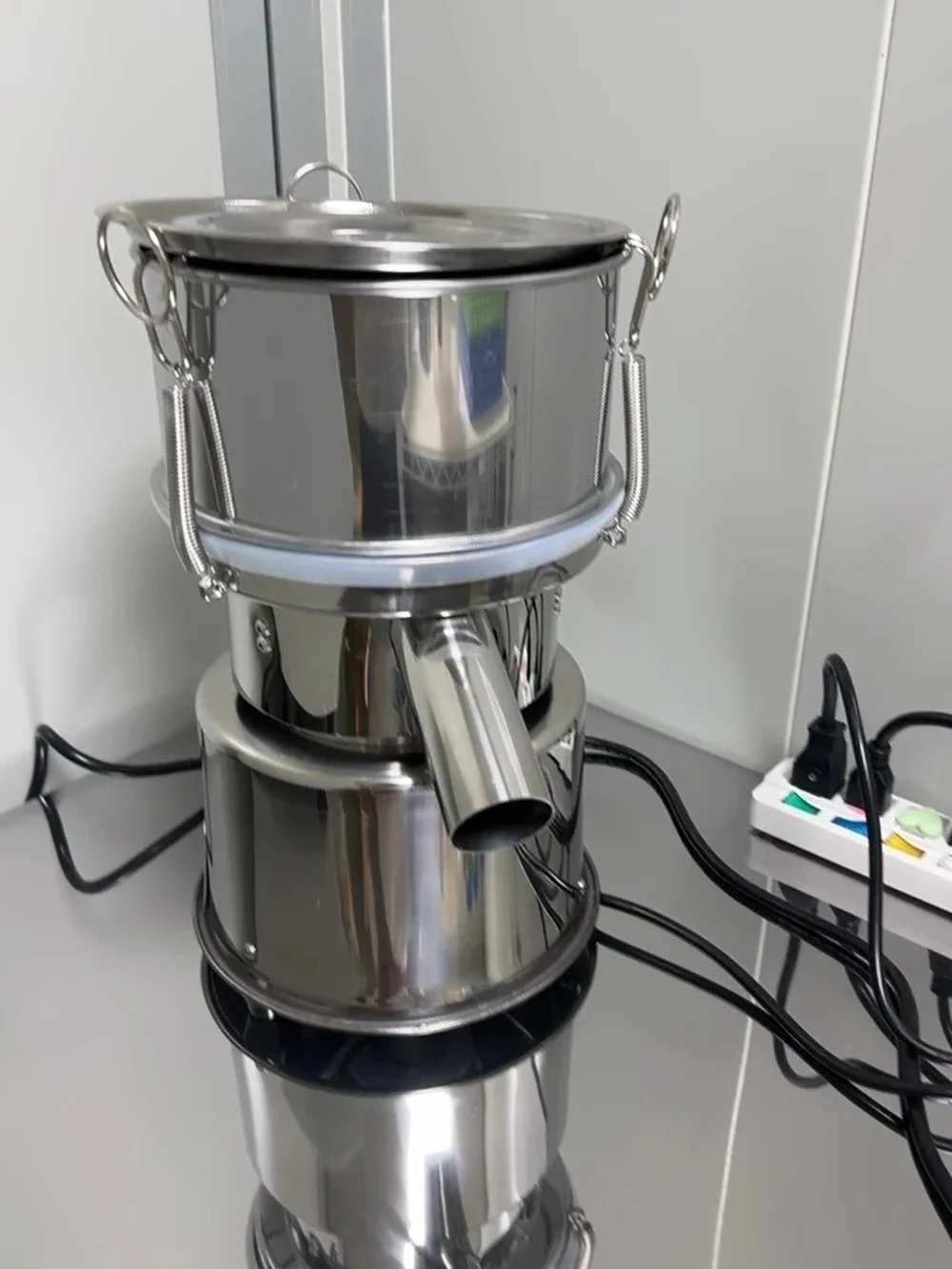 Lab Sieve Shaker with 20CM Diameter Stainless Steel Sieve 220V Mini Electric Vibrating Screen Powder Vibrating Sieving Machine