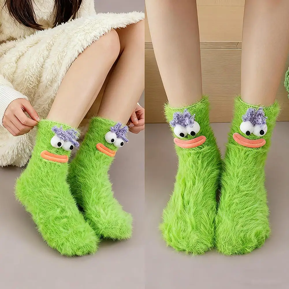 Süße hässliche große Augen lustige Fleece-Bodensocken Korallensamt verdickte warme Plüschsocken Herbst- und Winter-Haussocken