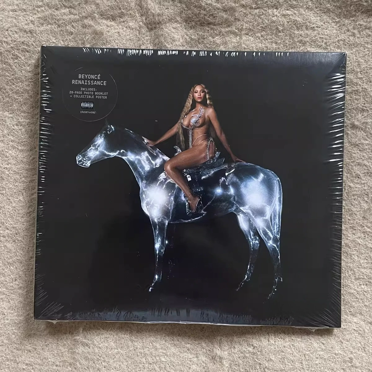 

Beyoncé RENAISSANCE – Dance-Pop & House Music Celebration Album with Deluxe Art Book for Devoted Fans & Curated Collectors