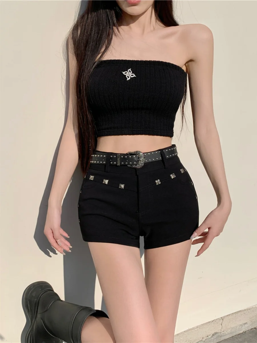 Spicy Mädchen-Jeansshorts mit niedriger Taille und rauen Kanten, neue Slim-Fit-Jeansshorts für Damen im Sommer, schlankmachende und hüftbetonte Hotpants Wh10