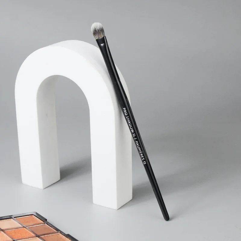 Pinceau de maquillage noir pour fard à barrage, brosse pour fard à barrage, plat, légèrement conique, mélange cosmétique, SEP #13
