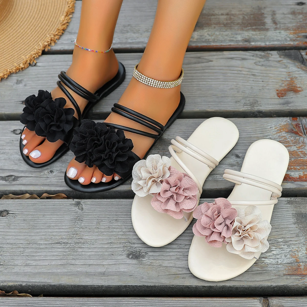 

Летние пляжные сексуальные тапочки, новинка 2023 года, женские повседневные сандалии с цветочным принтом, пляжные тапочки на плоской подошве, модные удобные женские шлепанцы