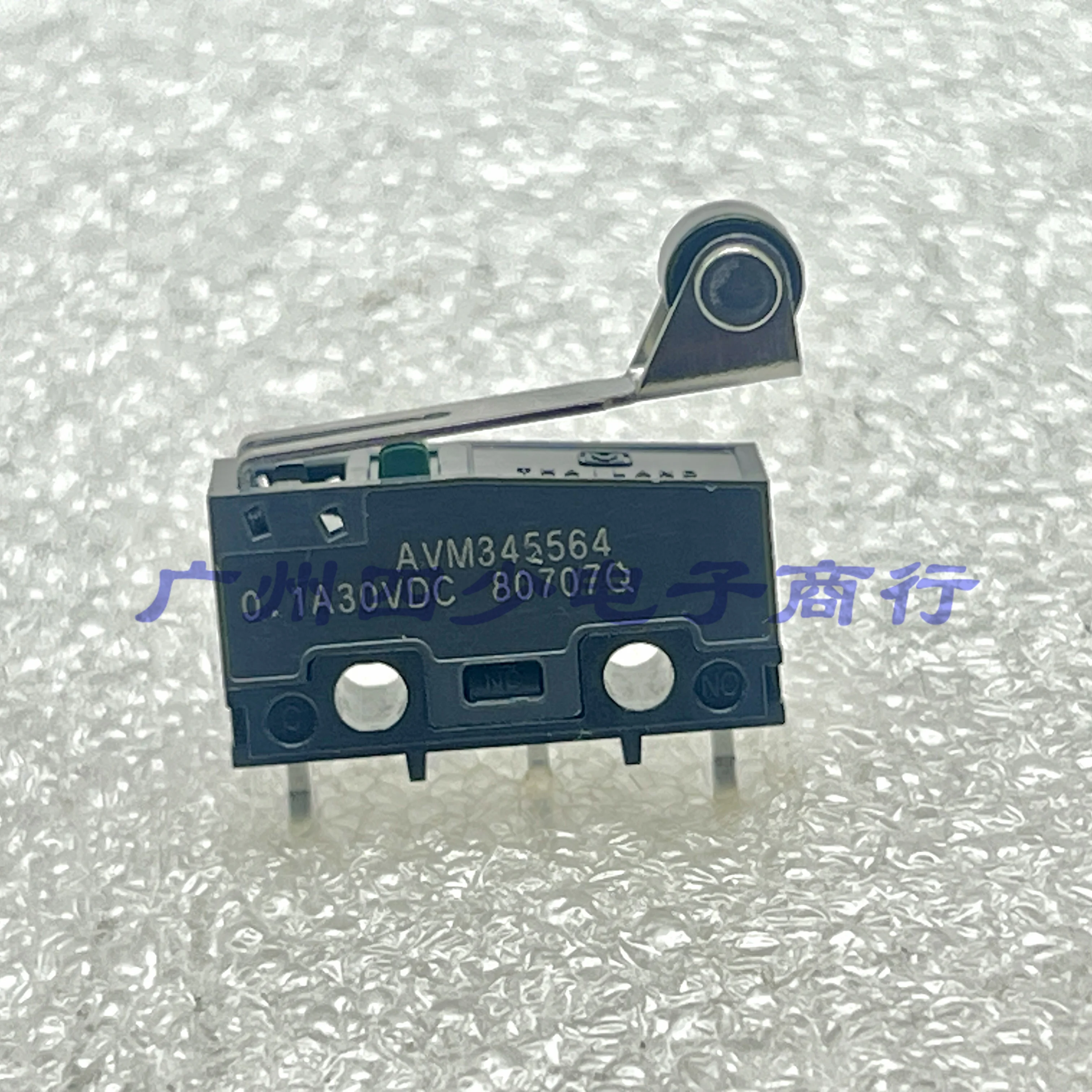 2 pieces of original authentic Japanese micro switch AVM345564-A 0.1A 30VDC reset light contact button