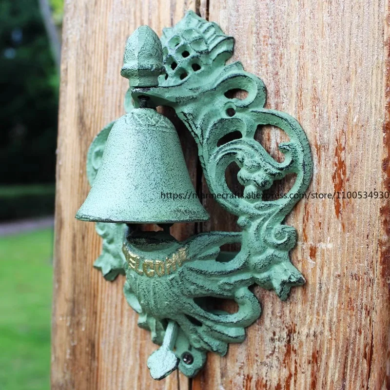 الحرف اليدوية الأوروبية المصنوعة من الحديد الزهر الرجعية الأناناس شعار اليد الصحافة جرس الباب جرس فناء لوحة على الحائط لتزيين المنزل