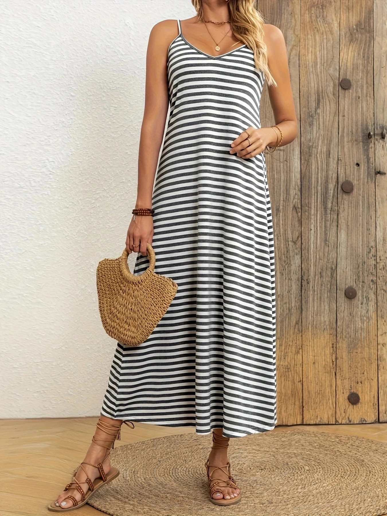 ชุดเดรสแม็กซี่ลายทางสำหรับผู้หญิง ชุดเดรสยาวทรงหลวมแบบลำลองสำหรับฤดูร้อนและชายหาด