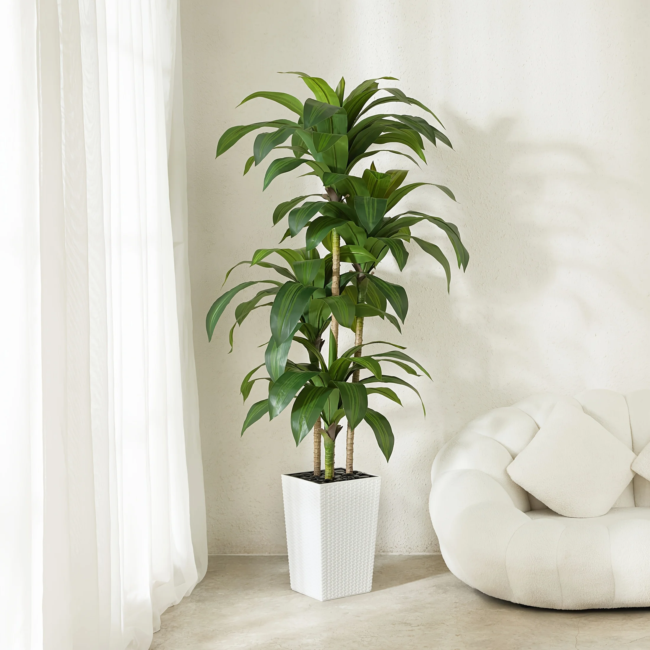 

5FT/6FT Artificial Dracaena Tree - A Lifelike Uv-Resistant Faux Plant Featuring a Stylish 16-Inch Planter in Black, White, Or Br