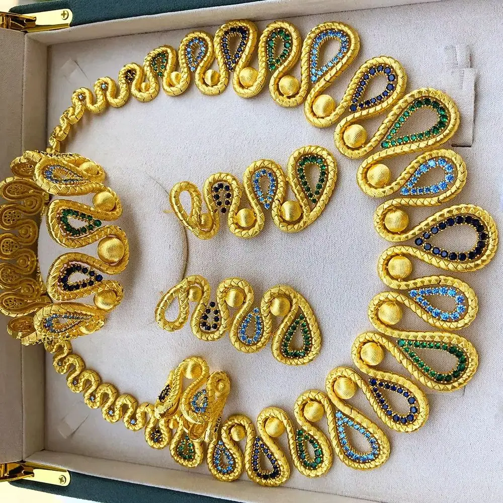 

Soramoore New Luxury Bridal Gift 4PCS Necklace Earrings Bangle Ring Jewelry Sets Romantic Charm CZ Party Show Gift Accessories