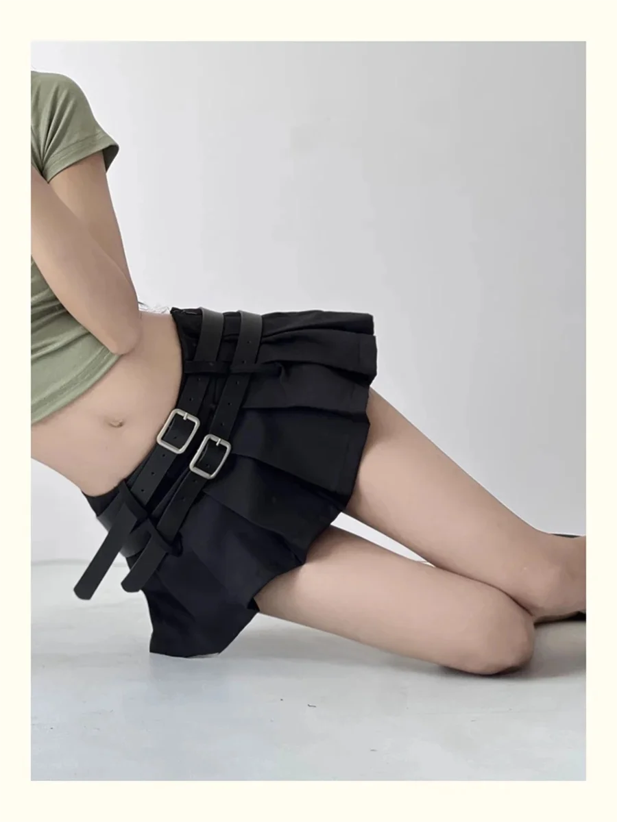 RORORIRI jupe Ultra courte noir Mini jupe pour femmes Double ceinture jupes très courtes plissées Y2K Harajuku Y2K Gyaru sous-shorts