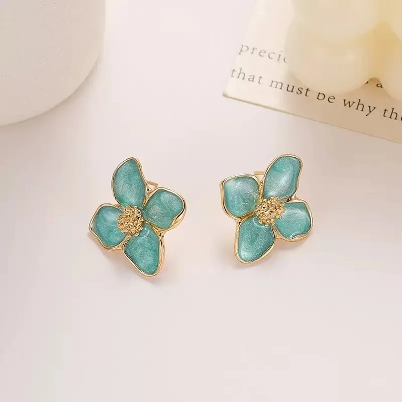 Floral Earring Image
