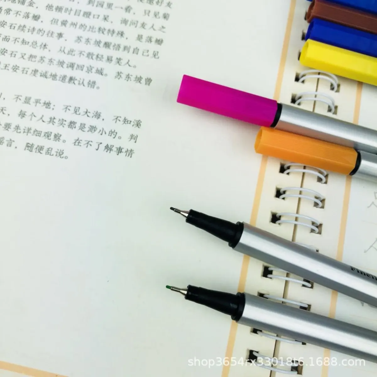 Kit with 12 Fine Line Pens Tip 0.4 Type