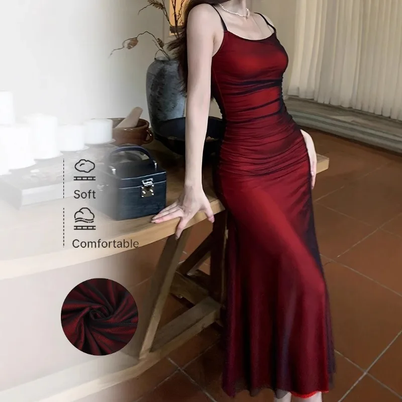Abito estivo da donna 2025 Pasta rossa con spalline Abito con spalline pieghettate Abito lungo da festa sottile ed elegante