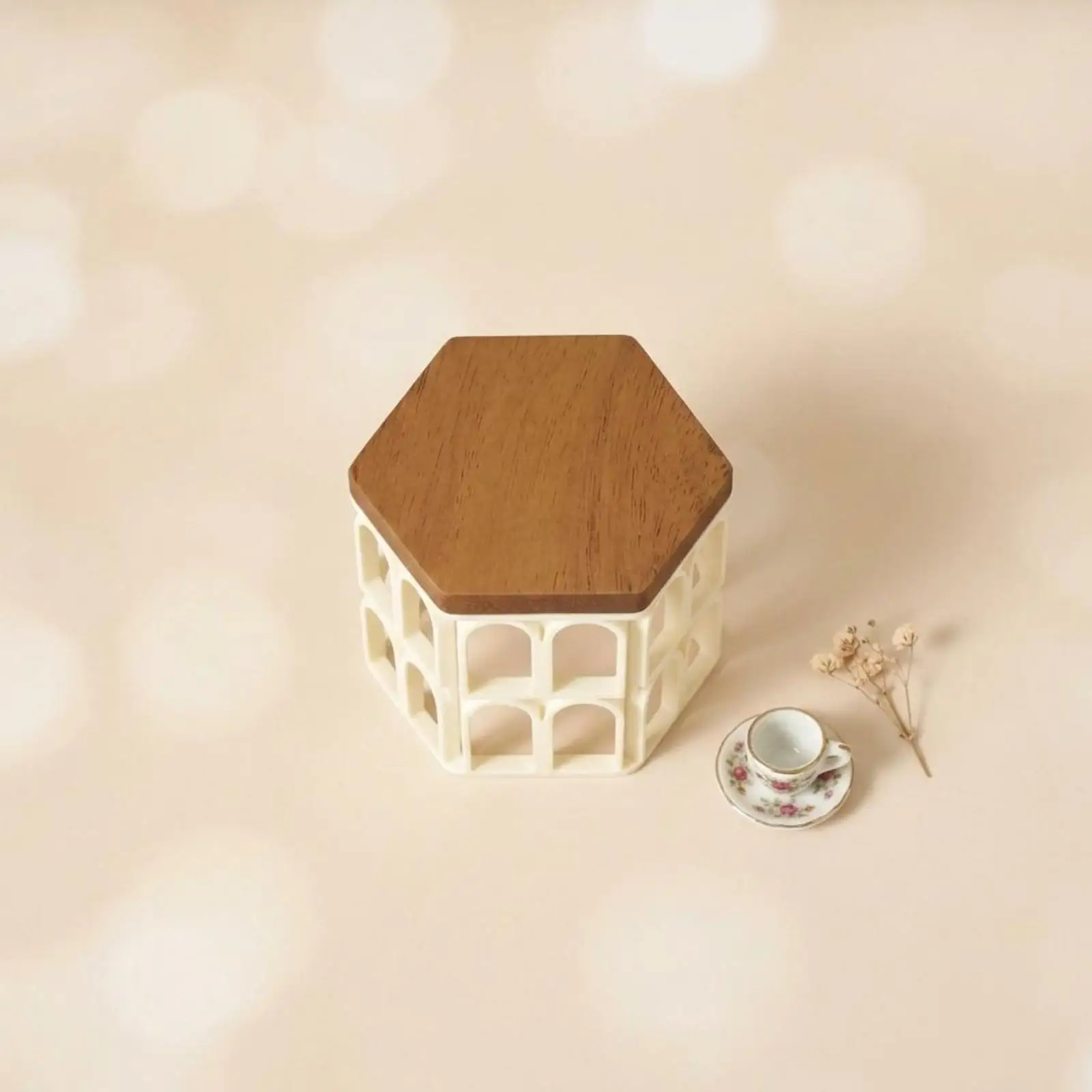 Resin Wood Hexagon Side Table Miniature Dollhouse Furniture 1 12 Scale Vintage Tea Stand for Doll Room Decor Accessories