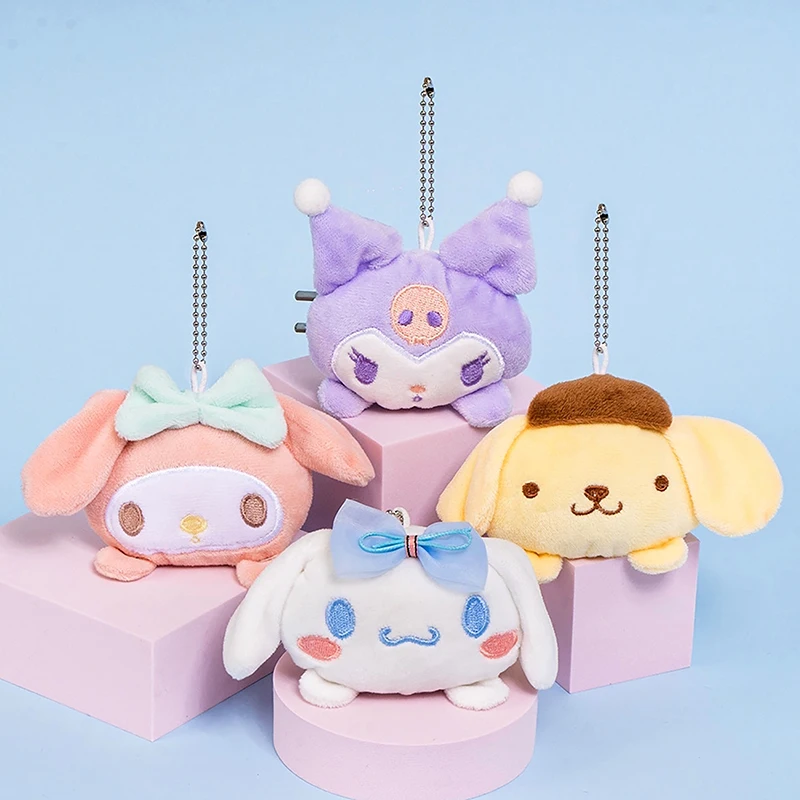 Sanrio ตุ๊กตาหนานุ่ม Cinnamoroll น่ารักจี้ kulomi นุ่มยัดไส้พวงกุญแจรถกระเป๋าเป้สะพายหลังตกแต่งพวงกุญแจถุงของขวัญสำหรับเด็ก