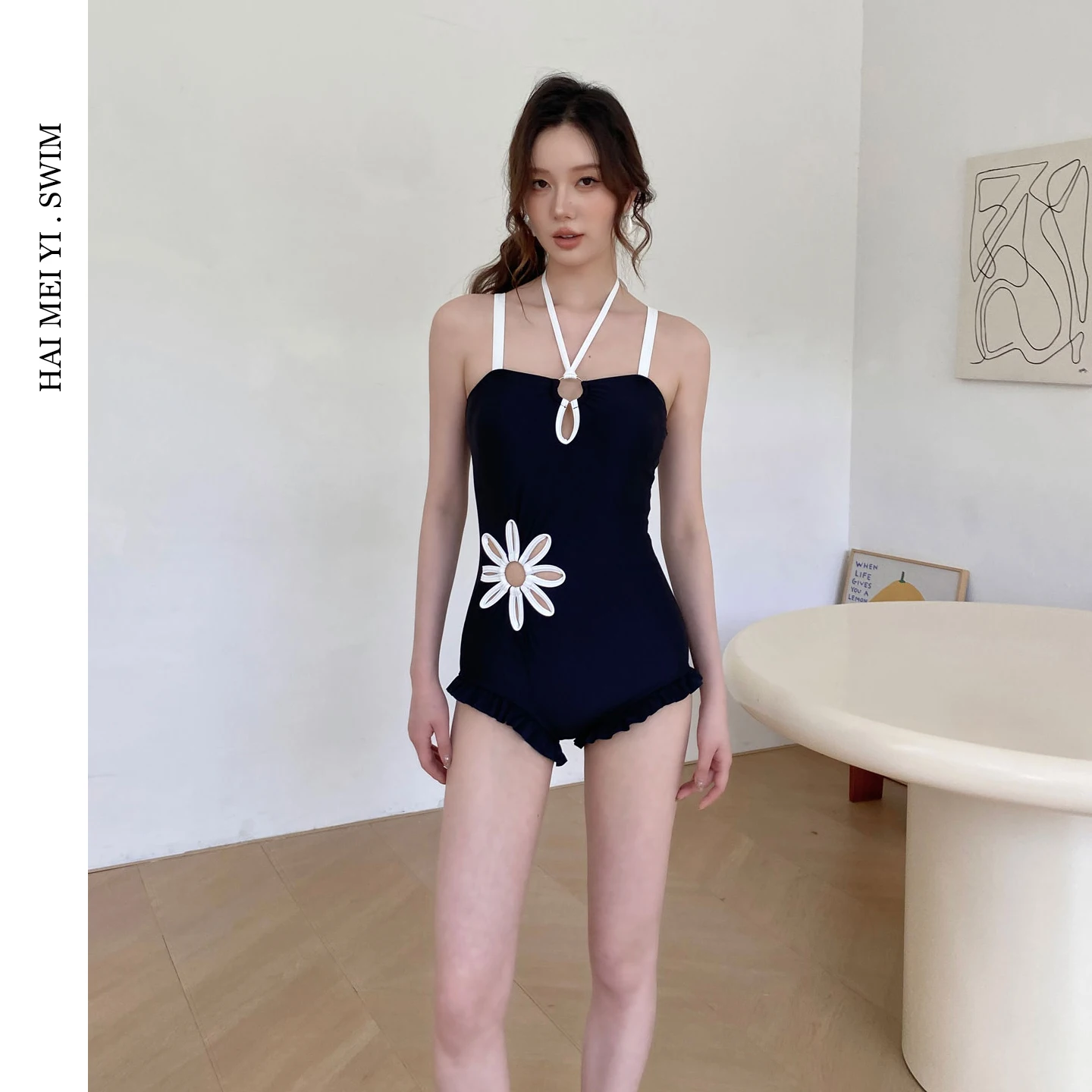 2026 New Women's One-Piece Swimsuit Slimming Belly Cover up Vacation Style Ins Fashion Haimeiyi 2623 Swimming Suit