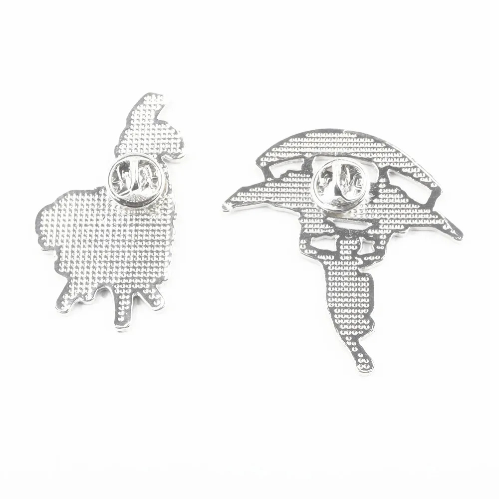 Cute Ename Alpaca Parachute Brooch Metal Badge Pendant Fans Gift Cosplay Props for Men Women Backpack Accessories Jewelry Gifts