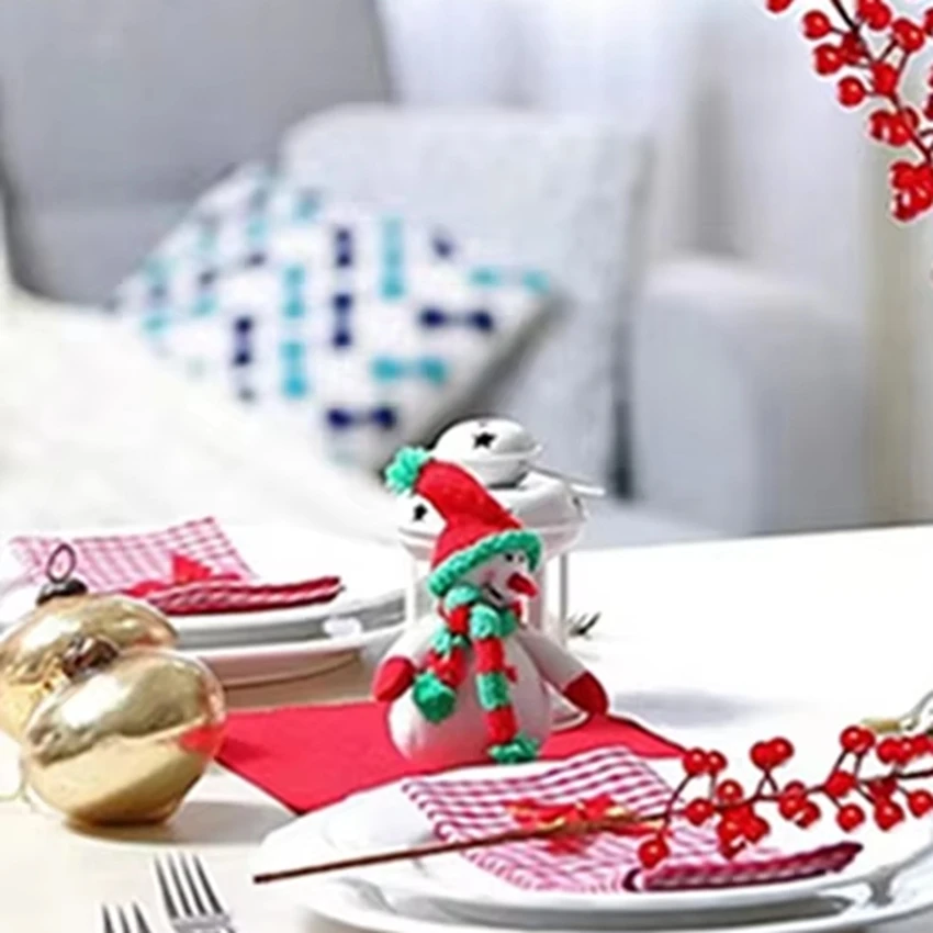 

Artificial Plants Holly Red Fruit Christmas New Year Home Room Atmosphere Decor Outdoor Garden DIY Bonsai Wedding Wreath Props