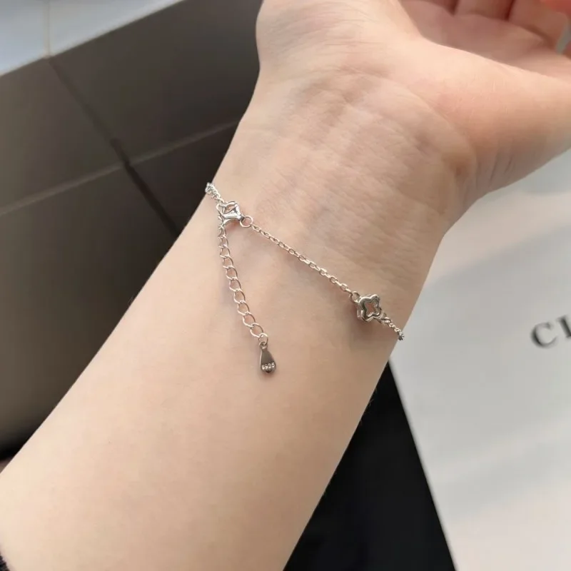 Glanzende U S925 Zilveren Uitgeholde Klaverarmband Voor Vrouwen Geplatineerde Fijne Sieraden Cadeau