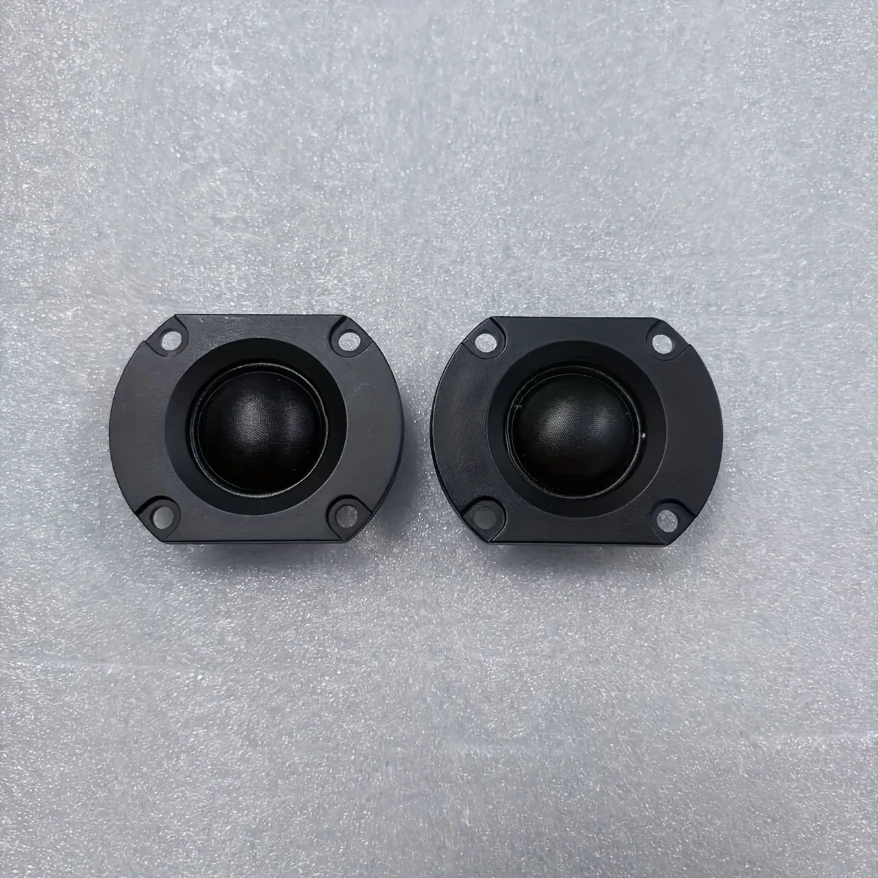 Sette brand 2pcs 20-core 44mm diaphragm silk film tweeter speaker Clear and moving sound Very many positive reviews 10-15W 8 ohm
