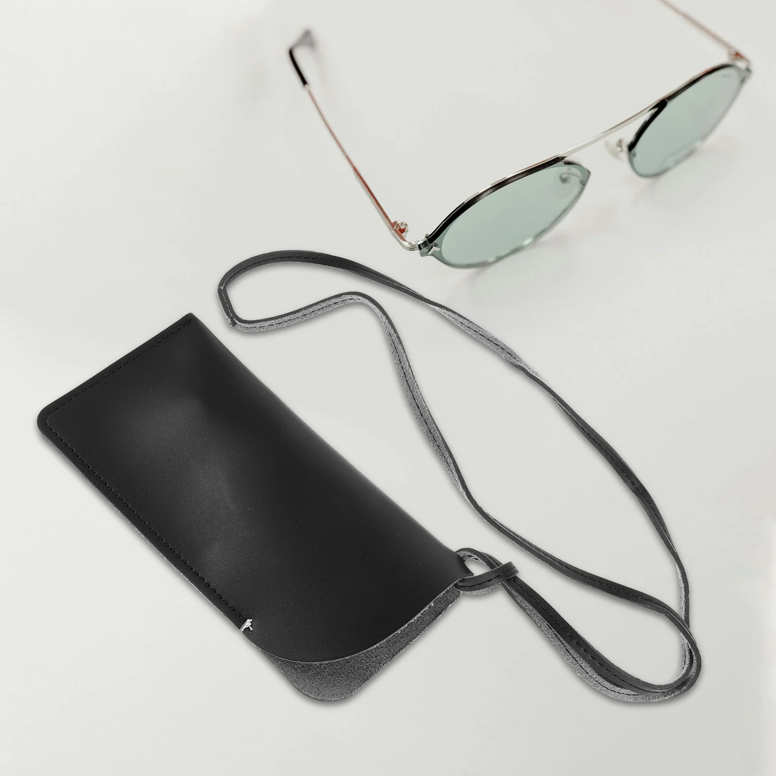 

Hangable Eyeglass Pouch Neck Strap Durable Pu Portable Storage For Sunglasses Phone Keys Minimalist Unisex Case Hanging