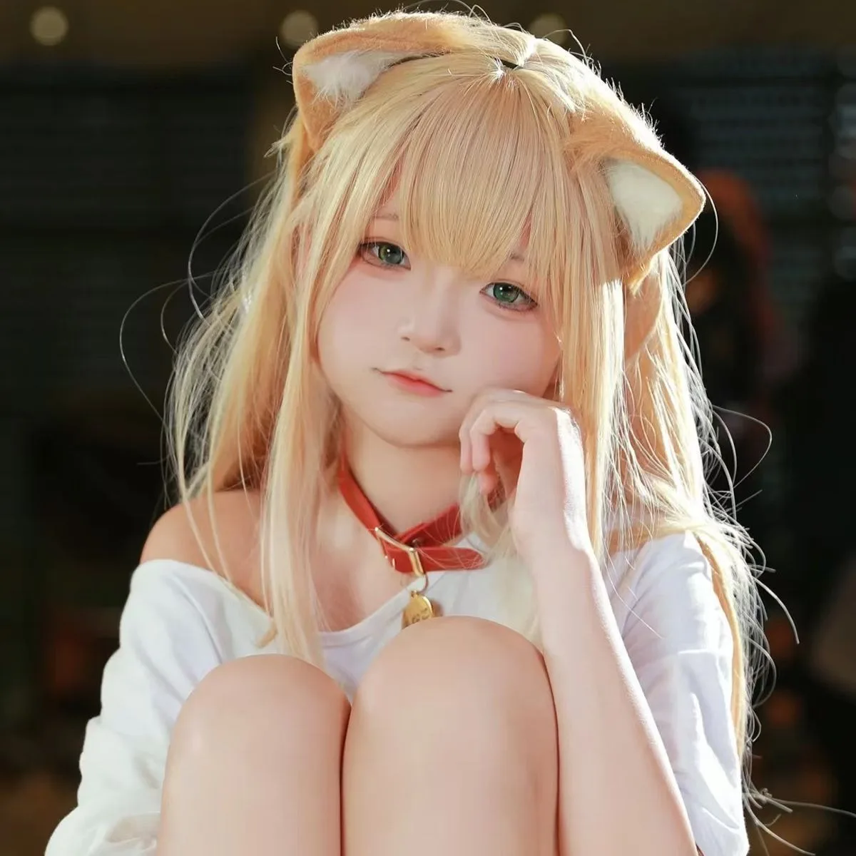 황 두 펜 고양이 소녀 코스프레 가발 샌디 브라운 롱 스트레이트 내열성 섬유 시뮬레이션 두피 의상 액세서리