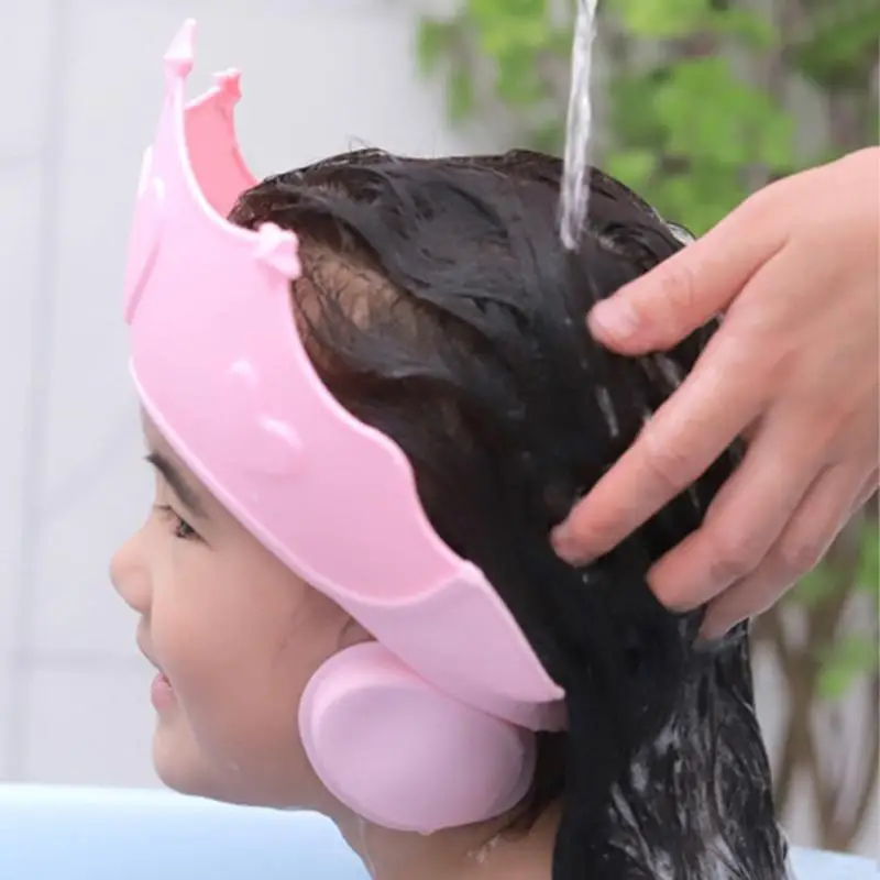 Gorro de banho macio ajustável para bebê, proteção para orelhas, seguro para crianças, protege a cabeça durante o banho com shampoo.