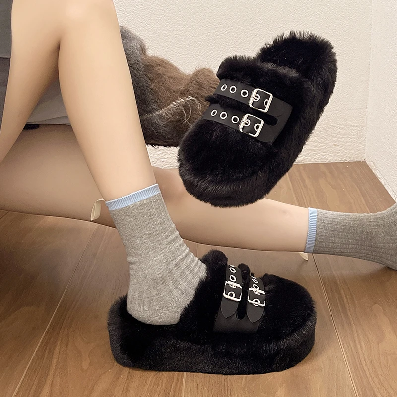 شباشب نسائية خارجية بغطاء للرأس من الفرو لخريف وشتاء 2025 بكعب عالٍ مع شباشب باوتو قطنية مريحة.