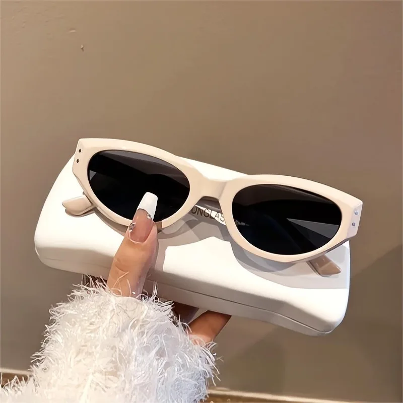 JNS Retro Sunglasses for women small frame High-end cat-eye sunglasses Fashion anti-ultraviolet sunglasses for men