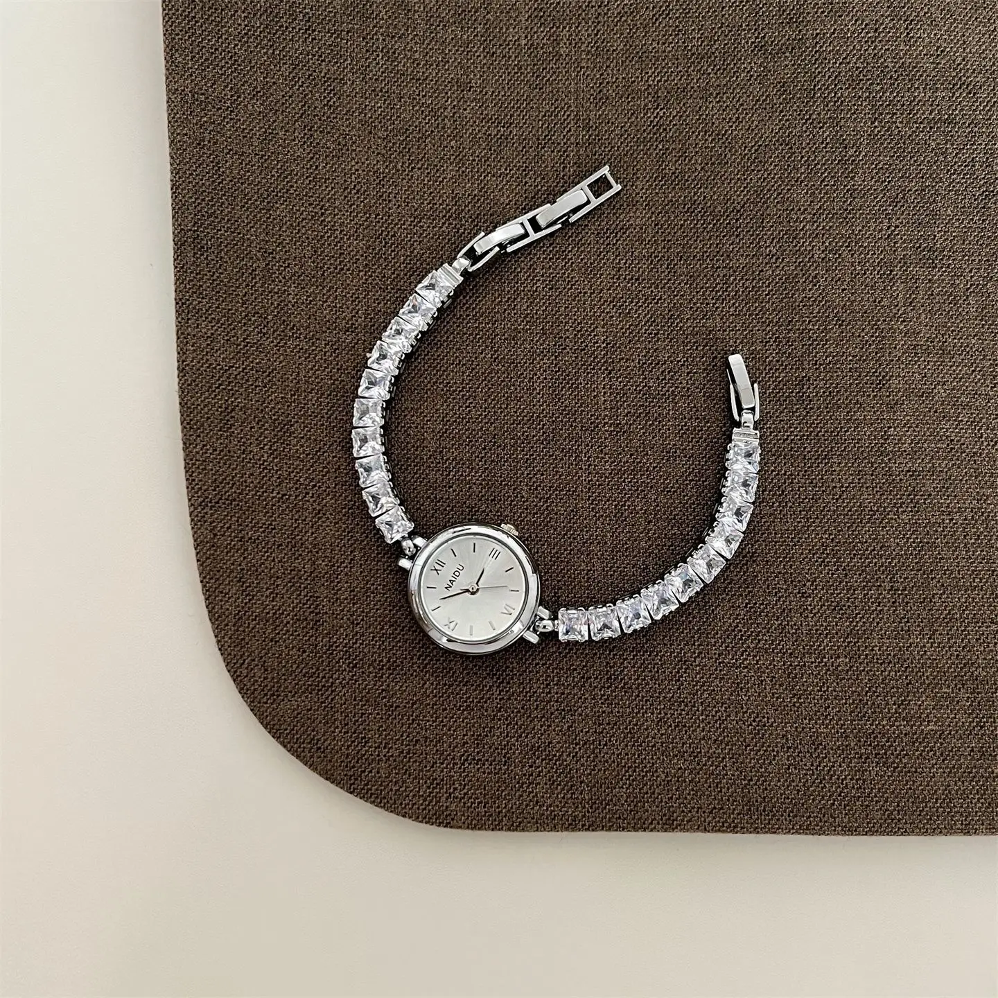 Novo relógio de pulseira incru - Luxury Watch Level avaliação e preço