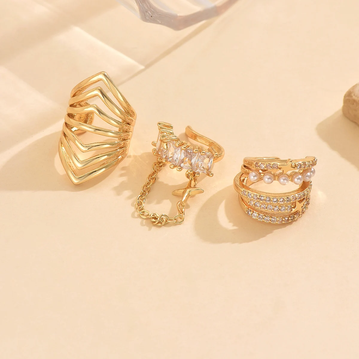ZHONGVI Exquisite Gold Color Geometric Design Ear Clip Earrings for Women Non Piercing Fake Piercing Ear Cuff Earrings Jewelry