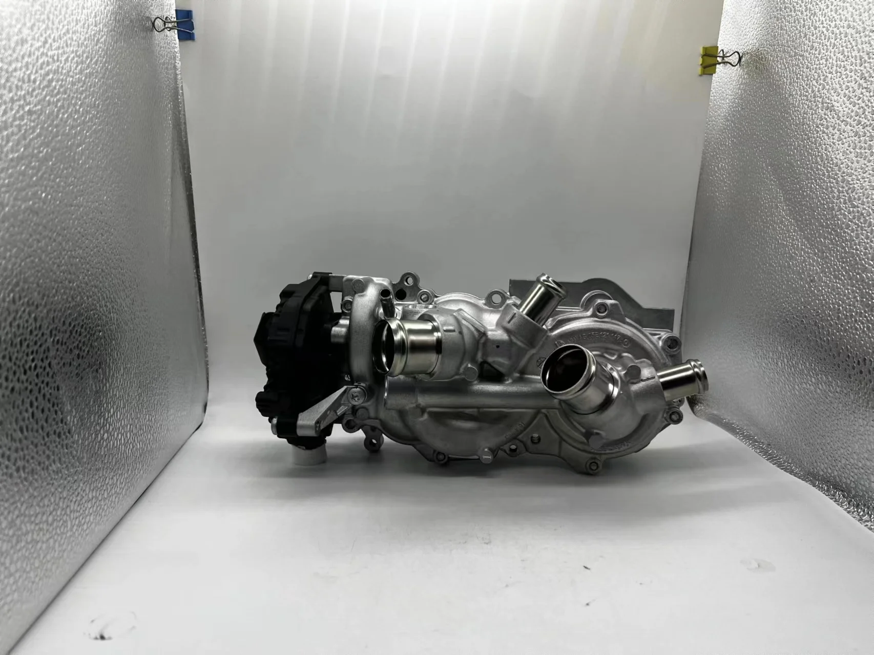 OEM 05E121111R 05E121111Q Auto Engine Parts Coolant Water Pump 05E121111AG 05E121111AB 05E121111AF for V W Au di Seat Skoda