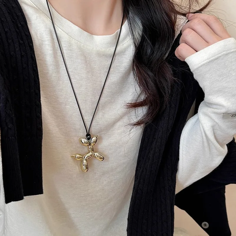 Black rope balloon dog pendant necklace feminine niche design sweater chain personalized hip hop couple accessories
