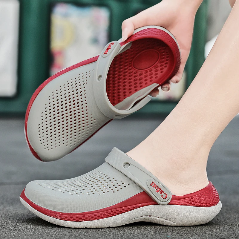 2025 Sandalias de playa informales para exteriores Unisex, zapatos con agujeros para el hogar, sandalias de verano transpirables con suela suave antideslizante, calzado para jardín al aire libre