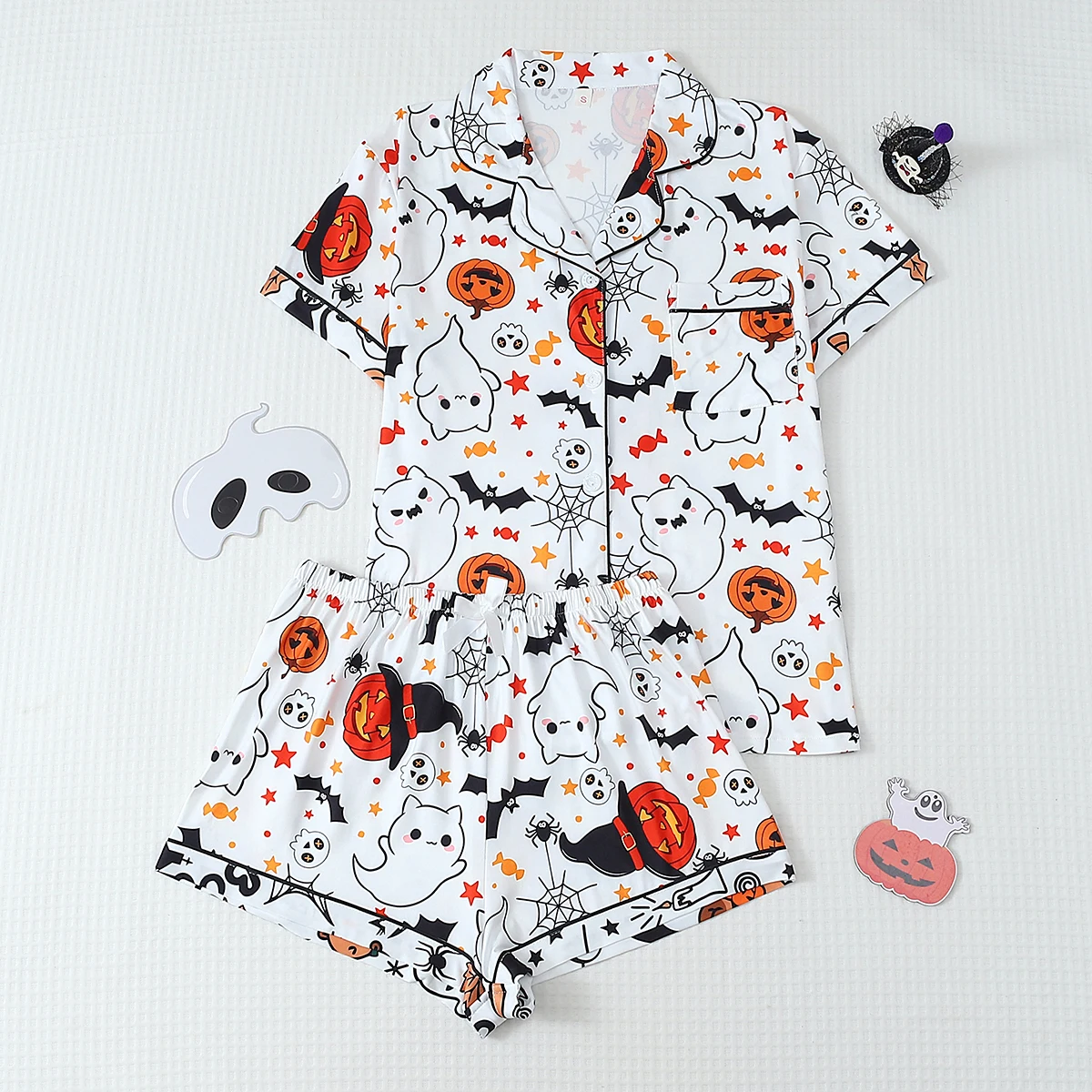 2-Piece Set of Funny and Quirky White Halloween Ghost Pumpkin Print Spring/Summer Short-Sleeve Collared Top and Bow Shorts Women's Pajama Set Loungewear Suitable for Halloween