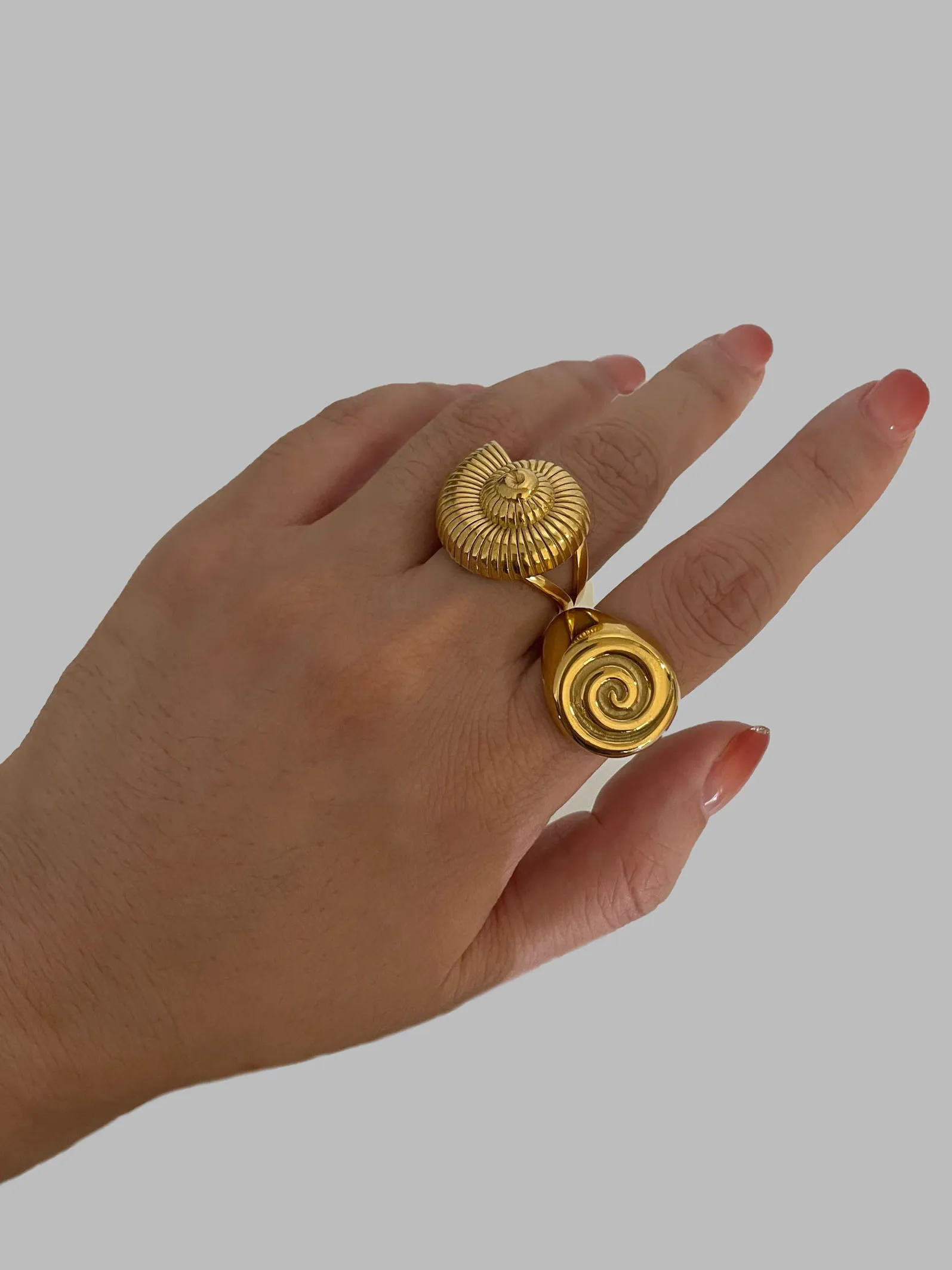 GHIDBK Summer Beach Fashion Holiday Jewelry Stainless Steel Conch Croissant Glossy Spiral Hollow Chunky Opening Rings for Women